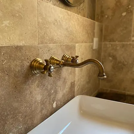 De Charme Avec Piscine Villa *