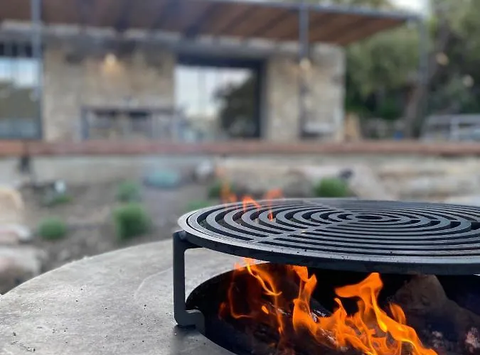 De Charme Avec Piscine Villa *