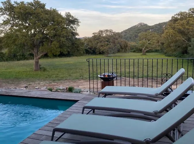 De Charme Avec Piscine Villa