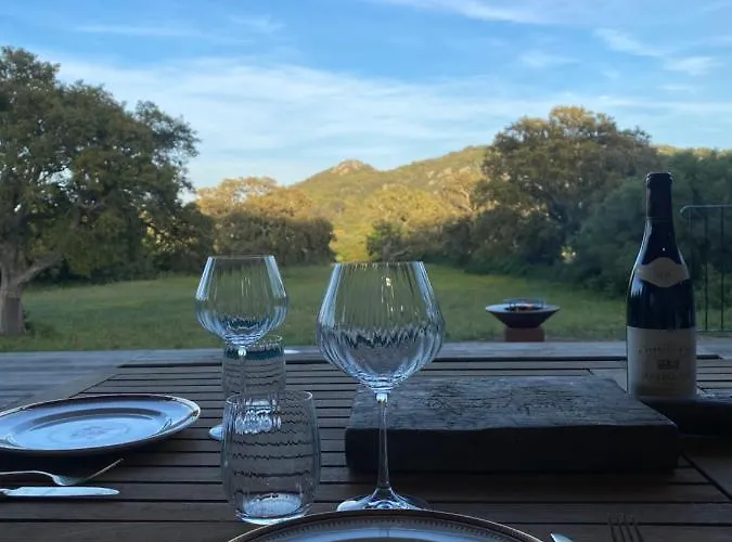 Villa De Charme Avec Piscine *