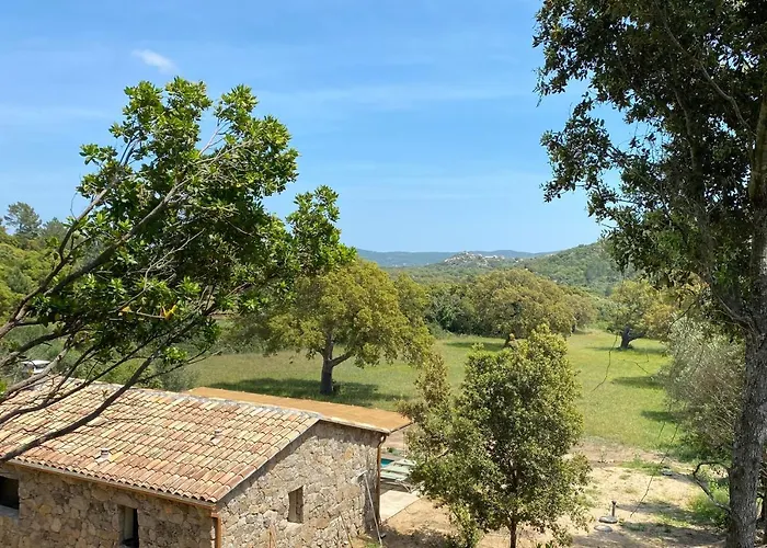 De Charme Avec Piscine Villa *