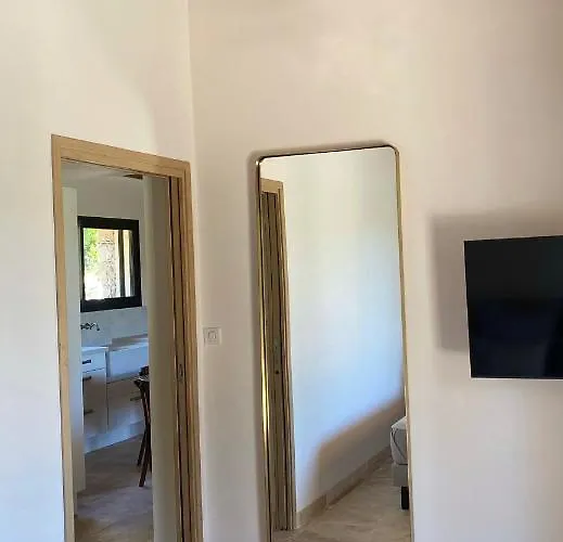 Villa De Charme Avec Piscine Sotta